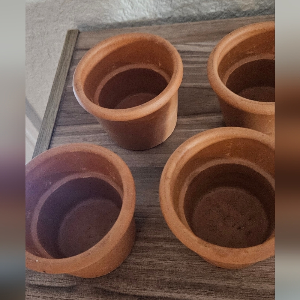 Set Of 4 Terra Cotta Pots - Picture 3 of 5